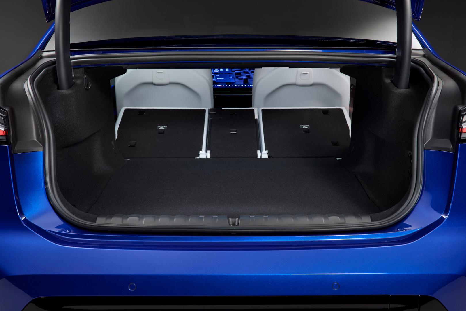 SMALL_P90632424_highRes_the-new-bmw-i3-50-xd